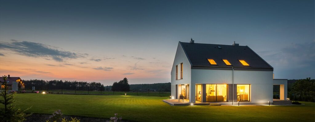 sfeerfoto van een moderne woning met smart home producten